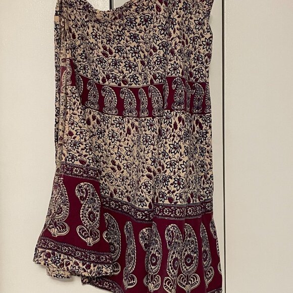 wrap-around medium length paisley skirt - Picture 3 of 3